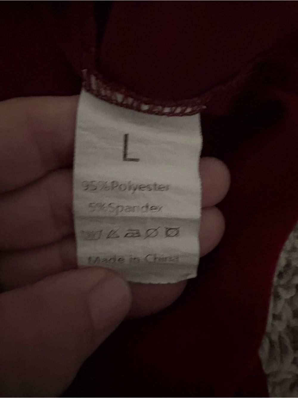 Women’s Sleeveless V-Neck Lace Trim Top in Burgundy - Picture 4 of 4